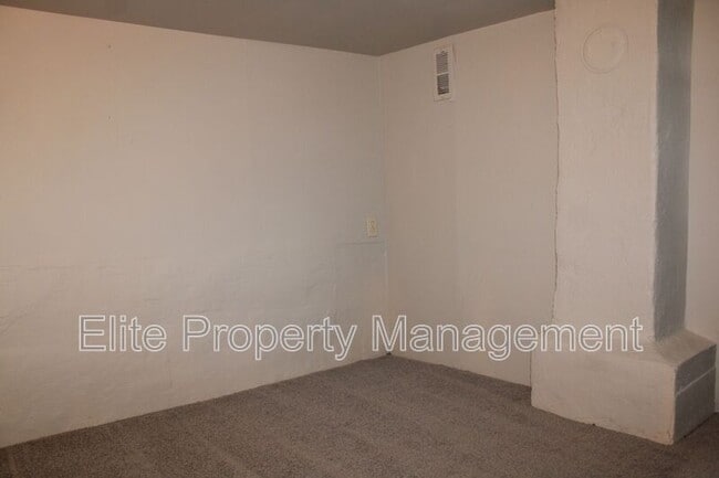 Building Photo - 315 E City Center Dr