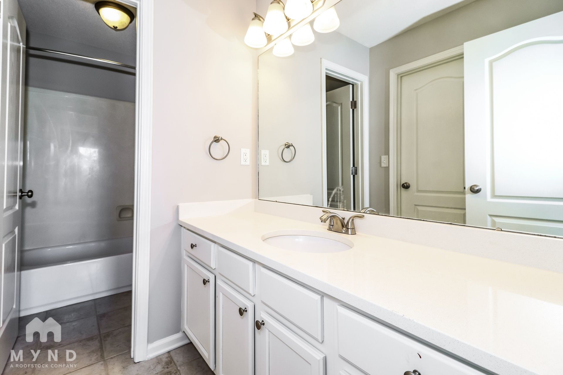 Building Photo - 10182 Sterling Ridge Dr
