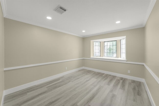 Building Photo - 4138 Club Valley Dr