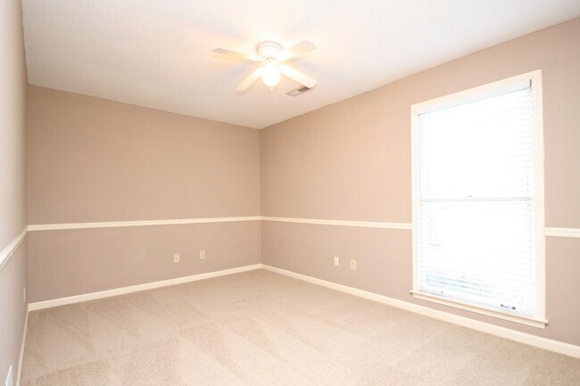Building Photo - 15125 Balsam Dr SE