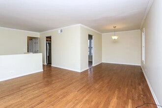 Building Photo - 136 Mayfield Dr