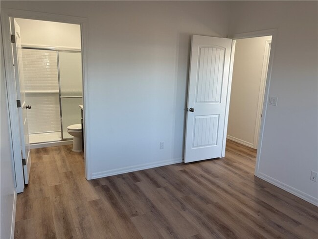 Building Photo - 2553 Sycamore Ave