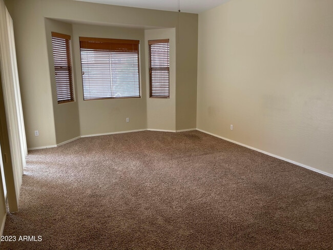 Building Photo - 2619 E Hazeltine Way