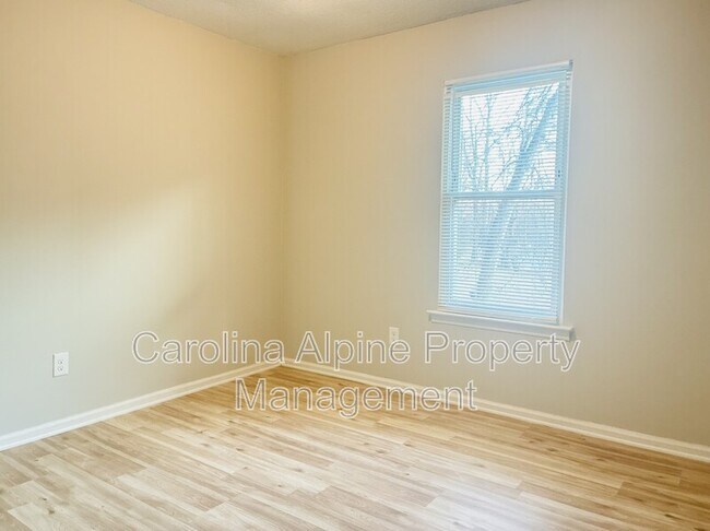 Building Photo - 416 Stirrup Ct