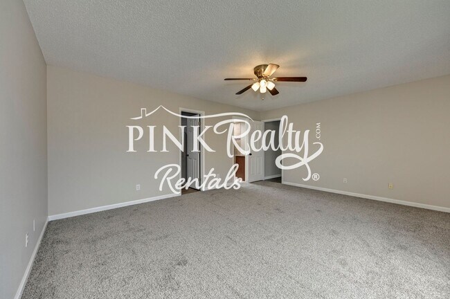Building Photo - 5070 Hopkins Dr