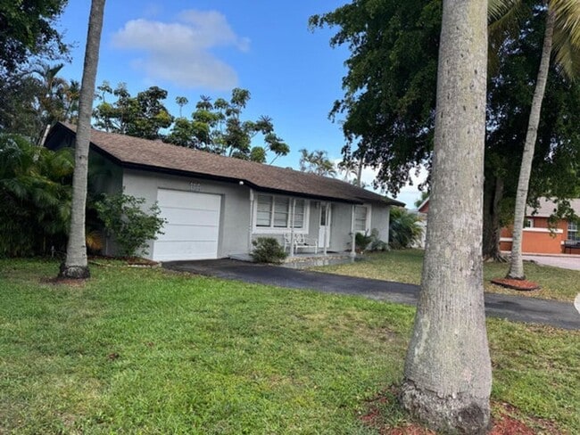 Building Photo - 18435 Spanish Isles Ct