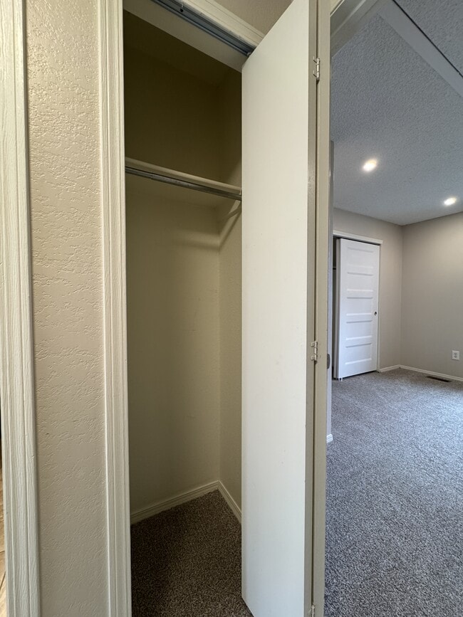 Building Photo - 2603 E Nichols Cir