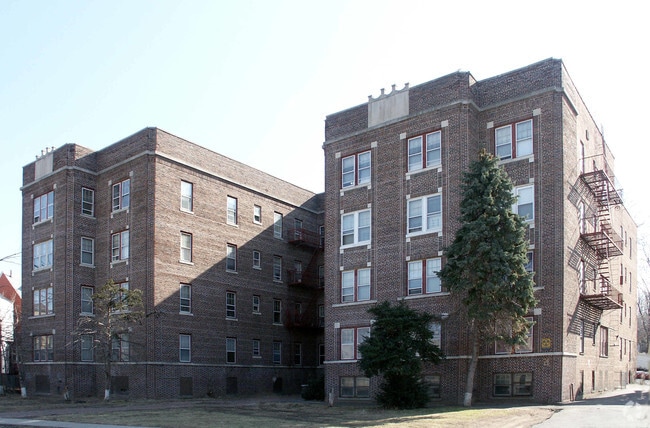 Primary Photo - 120 N Oraton Pky