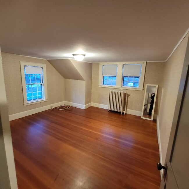 14 X 13 Bedroom - 209B Main St