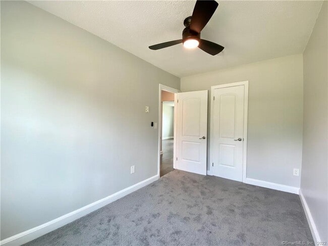 Building Photo - 208 Point Beach Dr