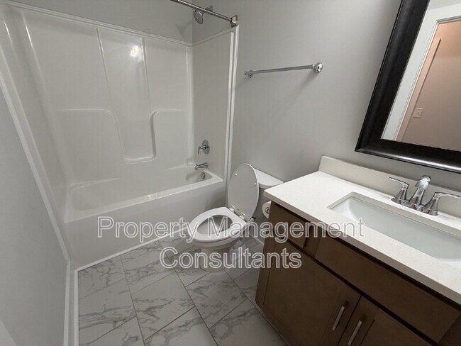 Building Photo - 14872 Demarie Ln