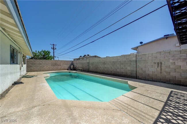 Building Photo - 6413 Bannock Way