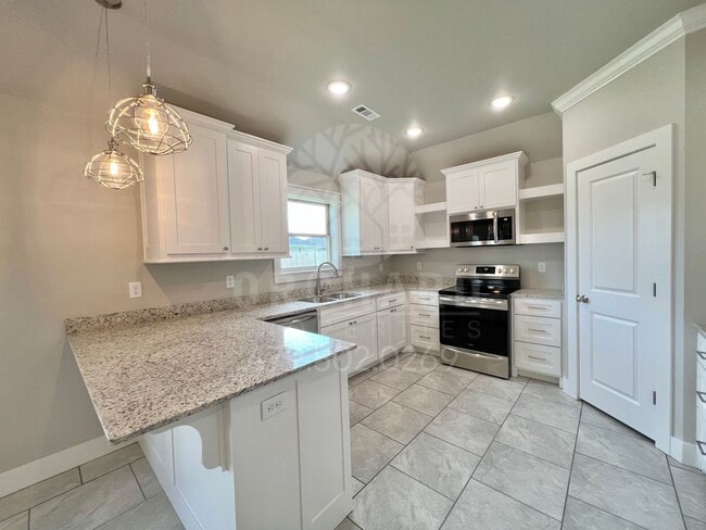 Primary Photo - Siloam Springs- Single-Family Home- Popula...