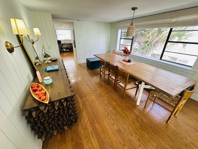 Building Photo - 12274 1st St W