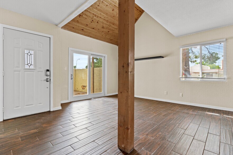 Building Photo - 6007 N 79th Street