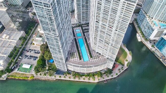 Building Photo - 475 Brickell Ave