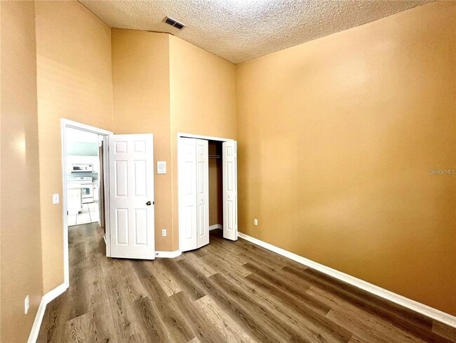 Building Photo - 16708 Glenbrook Blvd