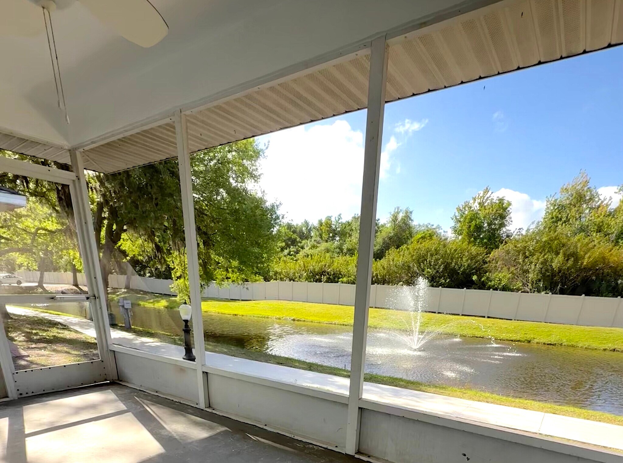 Building Photo - 115 58th St E