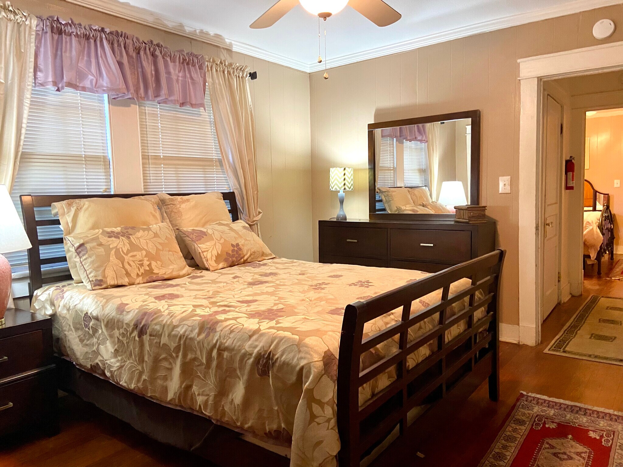 Master bedroom - 1028 Cherokee St
