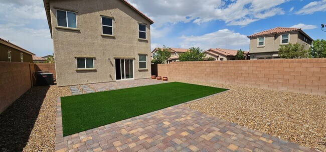 Building Photo - Beautiful 4 bedroom SW Area Home!! Corner ...