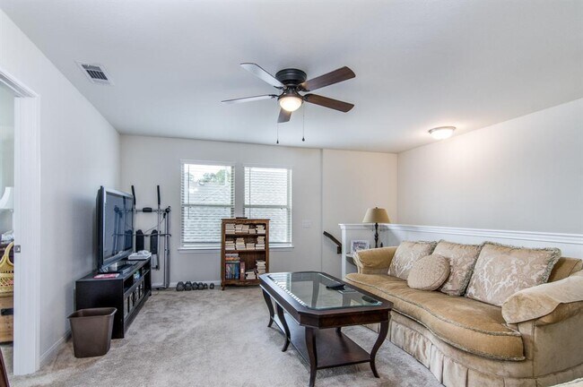 Building Photo - 9738 Birdsnest Ct