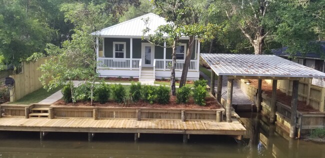 Primary Photo - 37 Bayou Rd