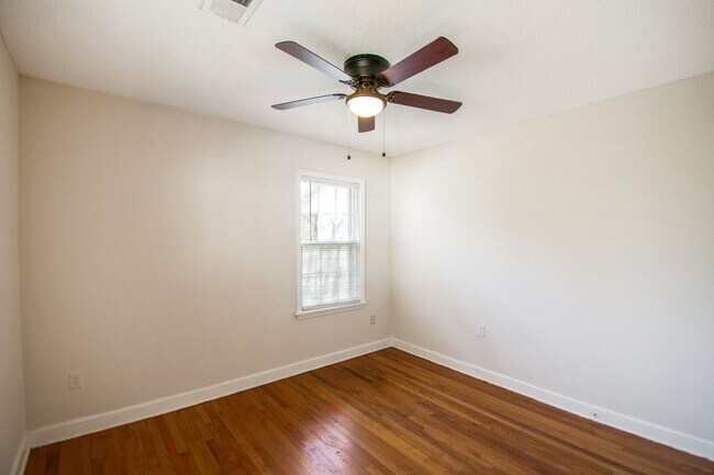 Building Photo - Newly Renovated 3BR/1B home in Whitehaven