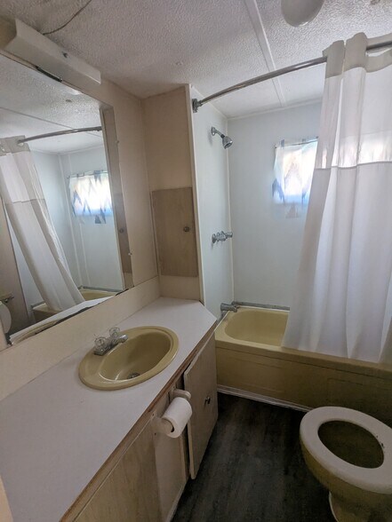 Building Photo - 120 Fortner Ave