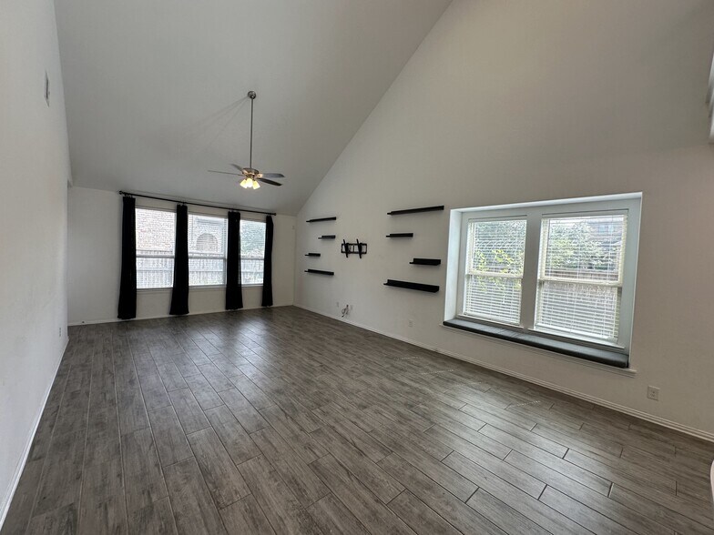 Building Photo - 3702 Allegro Dr