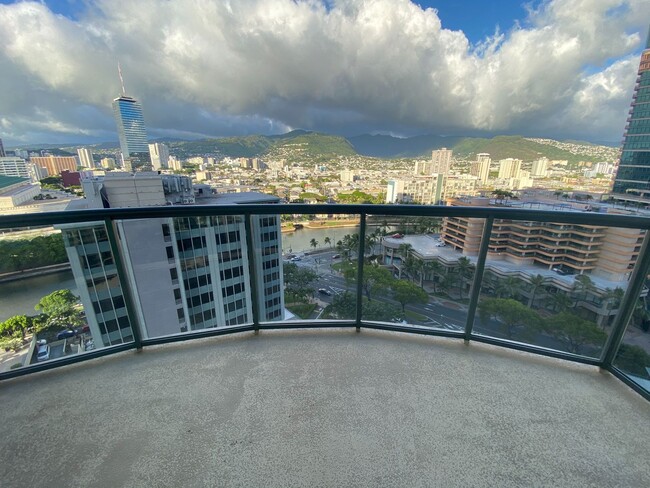 Building Photo - ALLURE WAIKIKI-2 bedroom