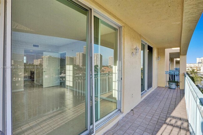 Building Photo - 201 Golden Isles Dr