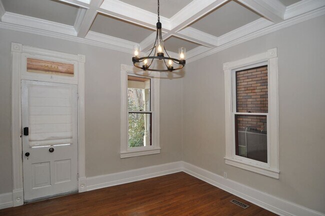 Building Photo - Beautiful Salt Lake Home for Rent