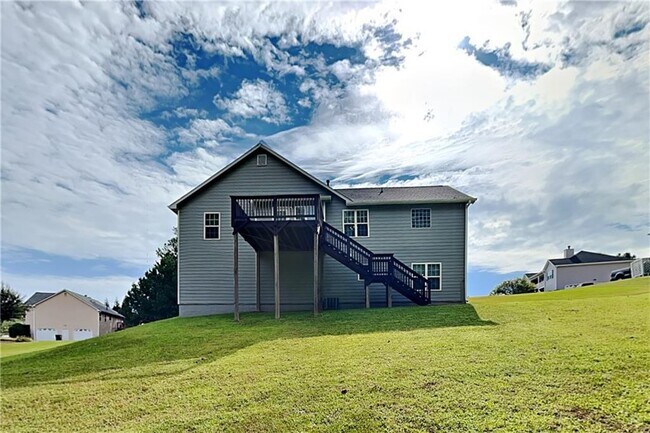 Building Photo - 42 Oak Springs Ln