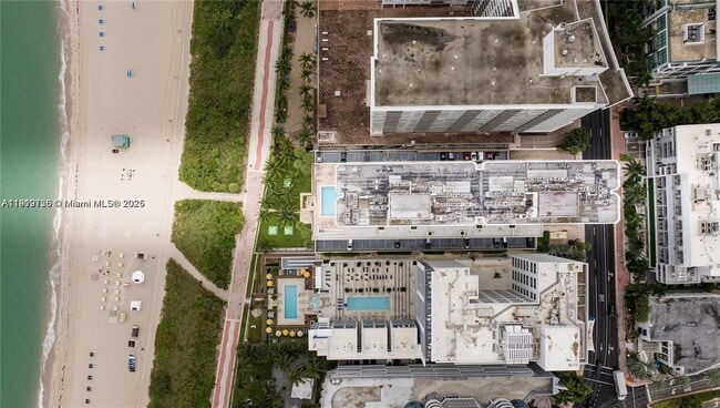 Building Photo - 6061 Collins Ave