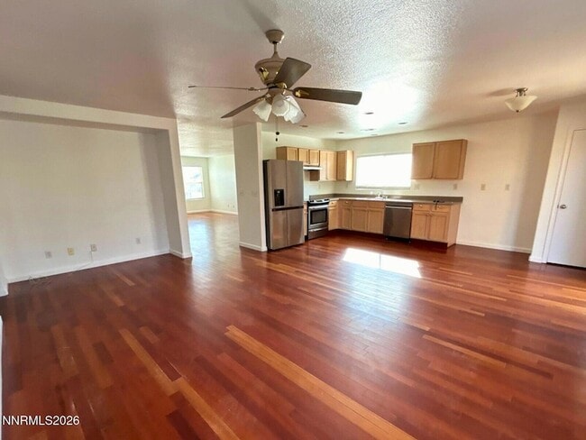 Building Photo - 986 Montero Dr