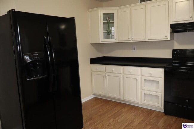 Building Photo - 4484 Rineyville Rd