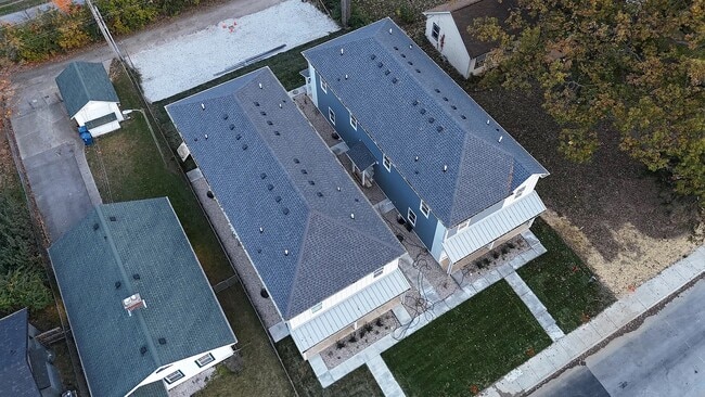 Building Photo - 3903 Winthrop Ave