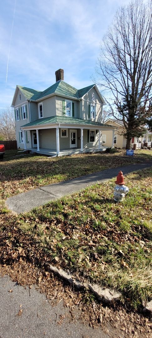 Building Photo - 606 Hillcrest Dr