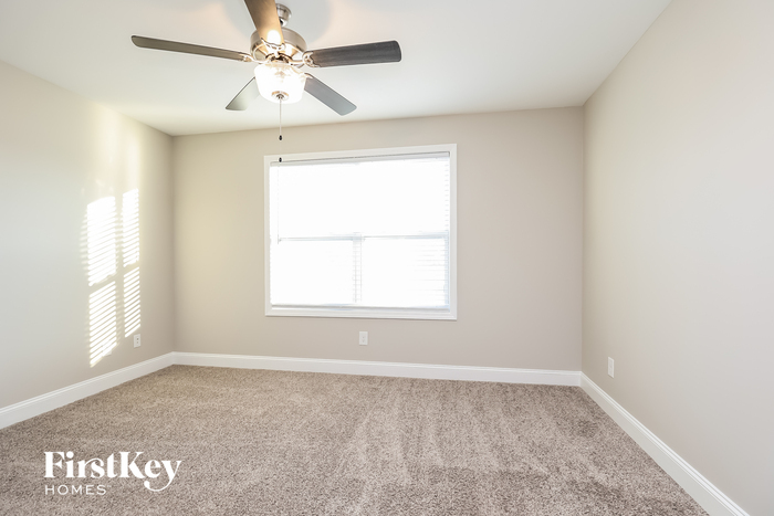 Building Photo - 1104 Eagle's View Dr