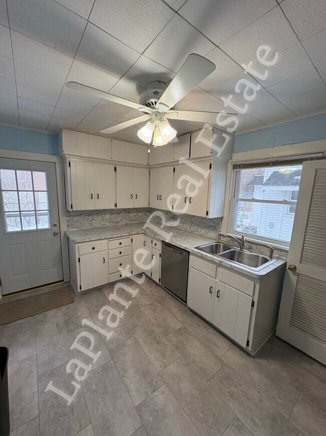 Building Photo - Charming 3-Bedroom Home in Central Toledo – Spacious Layout & Convenient Location