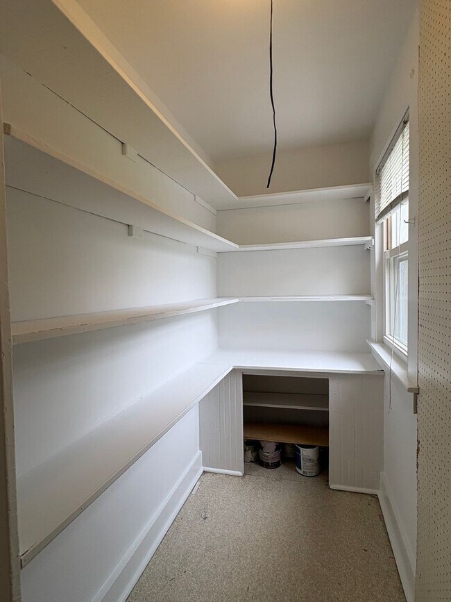 Building Photo - 48 Gridley St