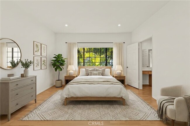 Building Photo - 4430 Noble Ave