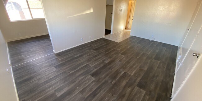 Building Photo - 1789 Lake Park Dr