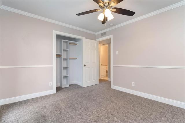 Building Photo - 2223 Lockwood Dr