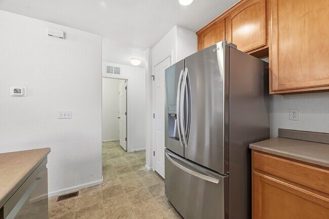 Building Photo - $2,195.95- 3 Bed, 2.5 Bath Home in Co. Springs with Central AC and 2 Car Garage!
