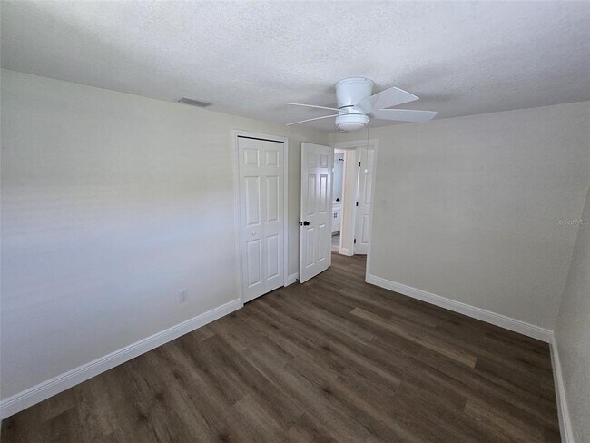 Building Photo - 416 W Ianthe St