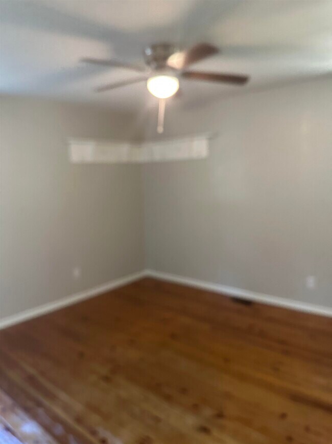 Building Photo - 2209 Gibbs Dr
