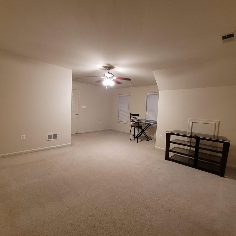 Building Photo - 8563 Mazzello Pl