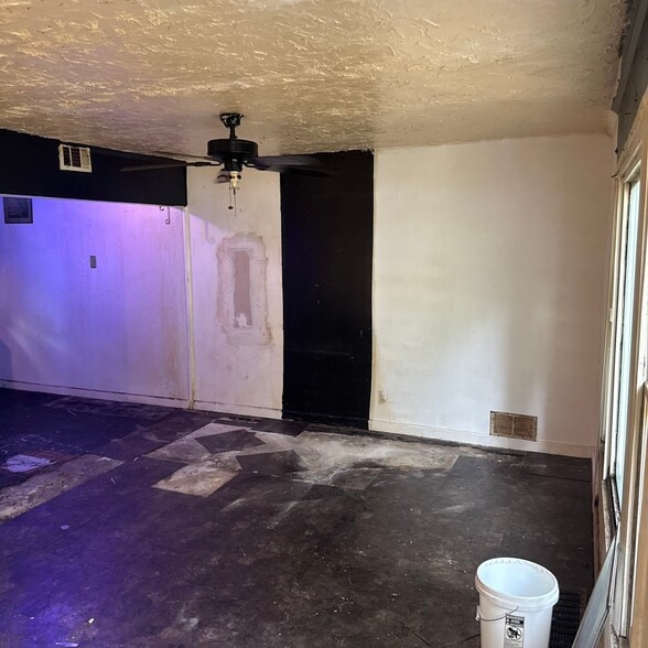 Building Photo - 4331 Rozier Dr