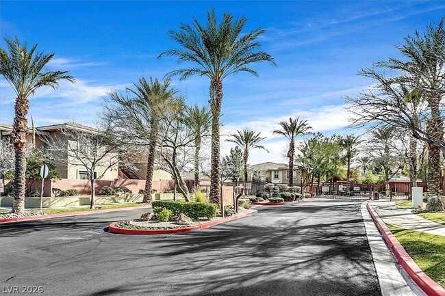 Building Photo - 908 Domnus Ln